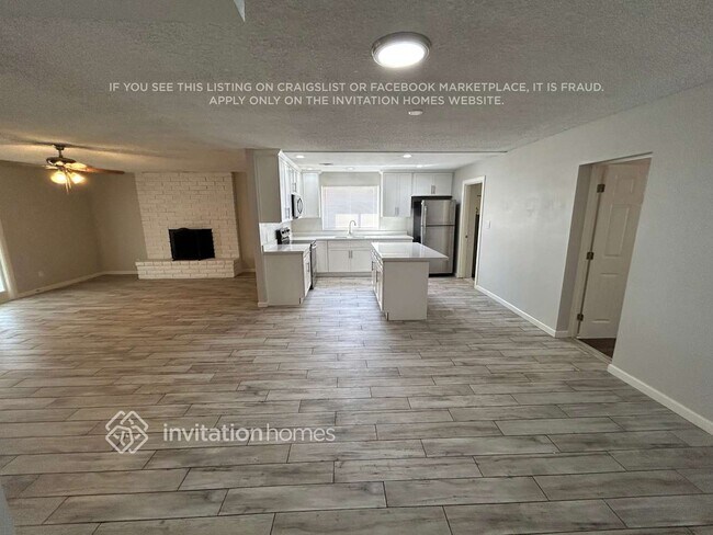 Building Photo - 7215 W Cavalier Dr