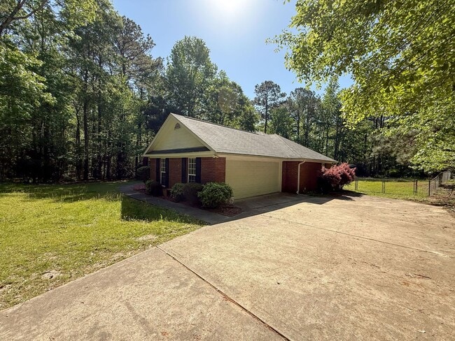 Building Photo - 1683 Goat Rock Rd