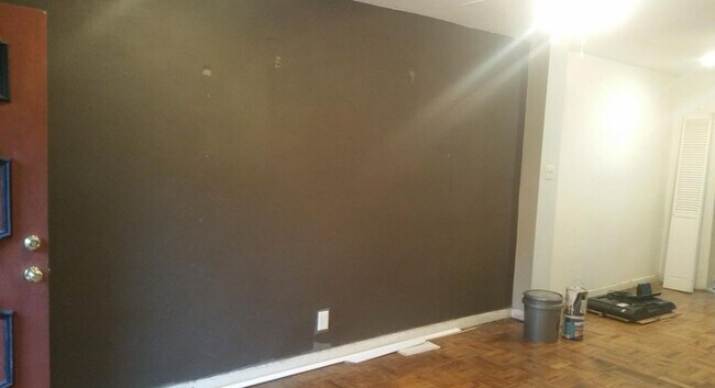 Sala de estar - 6483 Lensen St