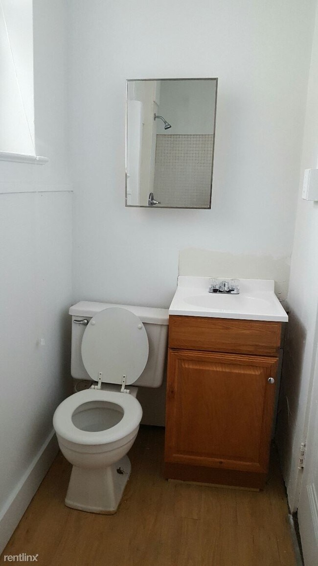 Building Photo - Studio, 1 bath  - 108 Washtenaw Rd Apt 7