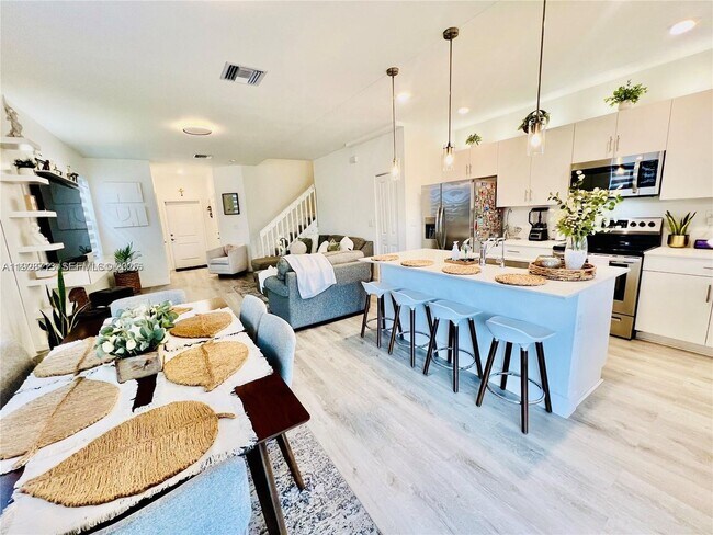 Photo - 25532 SW 108th Ave House