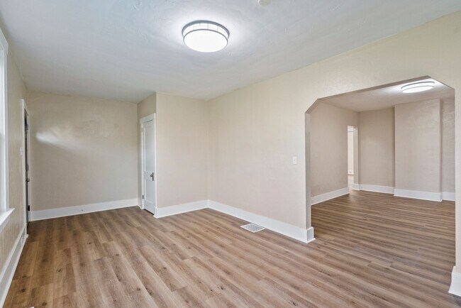 Foto del edificio - 1680 Potomac Ave