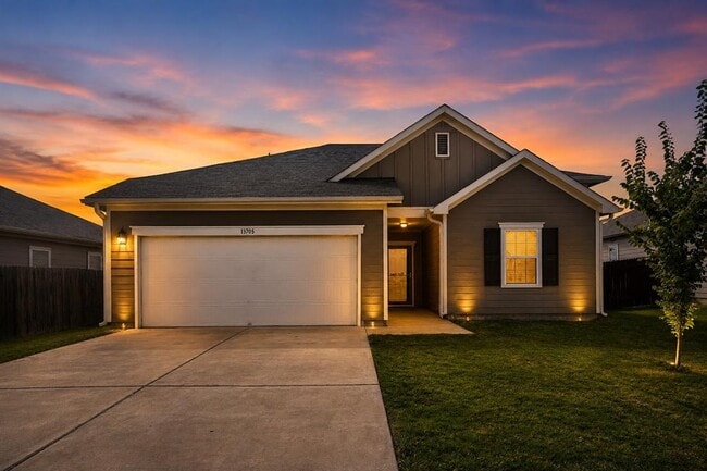 Building Photo - 13705 Sherri Berry Wy