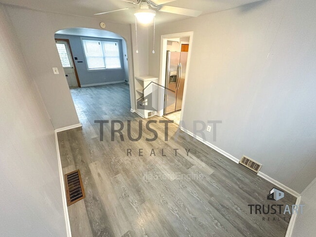 Building Photo - 5335 Cottage St