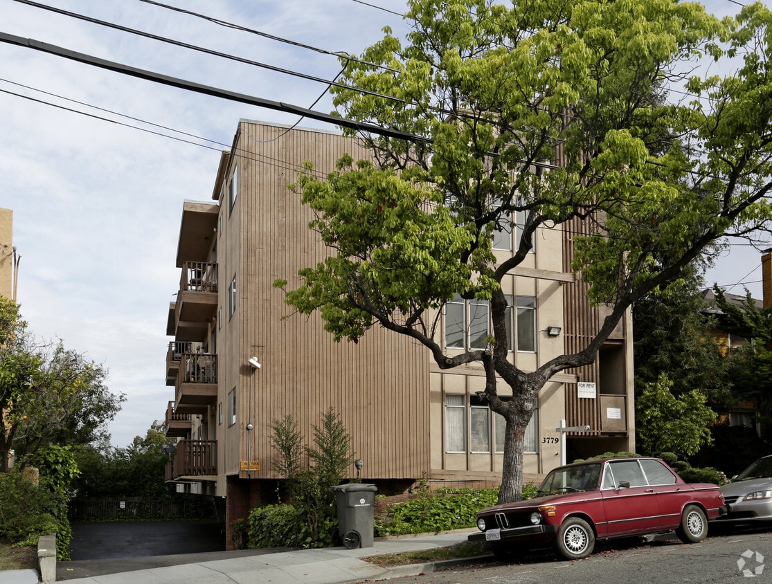 Primary Photo - 3779 Harrison St