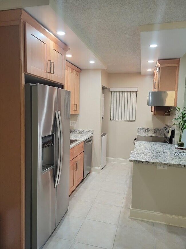 Building Photo - 588 Trace Cir