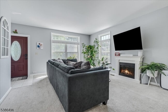 Photo - 15 Center Ave Apartment