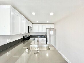 Building Photo - 4455 Vision Dr