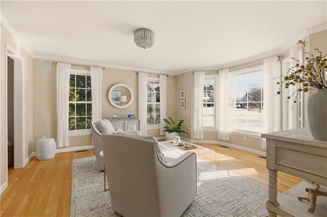 Foto del edificio - 105 Lilac Ln