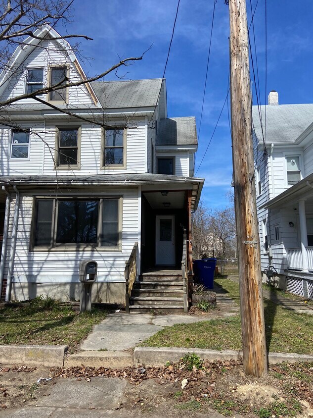 312 W Main St, Millville, NJ 08332 House Rental in Millville, NJ