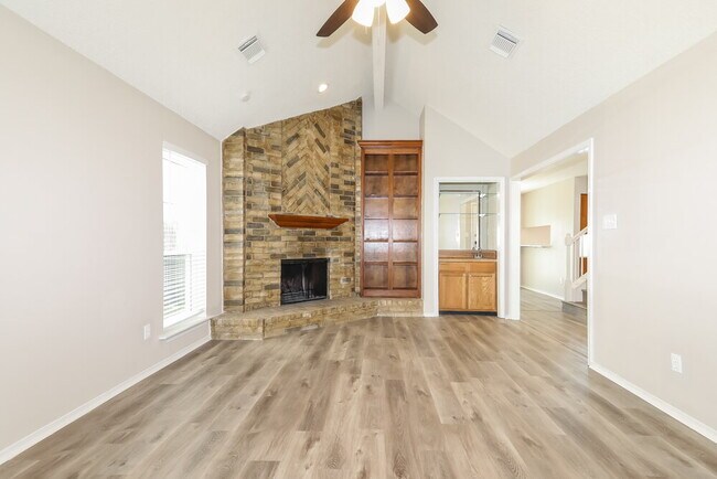 Foto del edificio - 17003 Spruce Run Dr