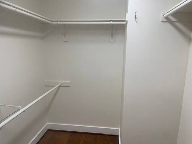 Foto del edificio - 1523 Carmona Ave