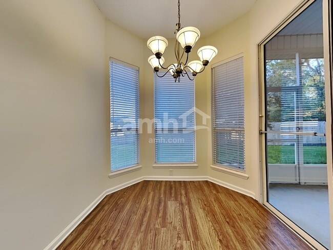 Building Photo - 125 Whisper Ridge Dr