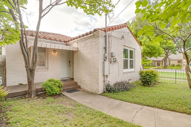 Foto del edificio - 3256 Greene Ave