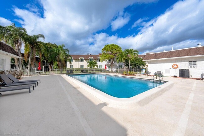 Foto del edificio - 708 SE 2nd Ave