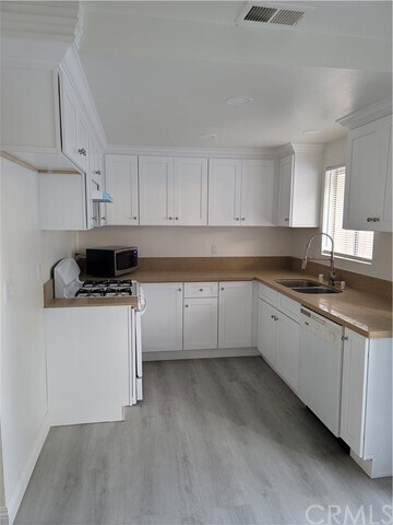 Building Photo - 10562 Torrington Cir