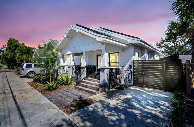 Building Photo - 747 2nd St N