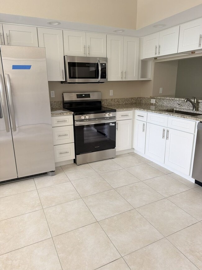 Building Photo - 960 Starkey Rd