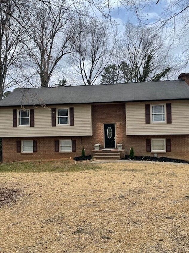 Foto principal - Wonderful 3 Bedroom Split Level Home In Sa...