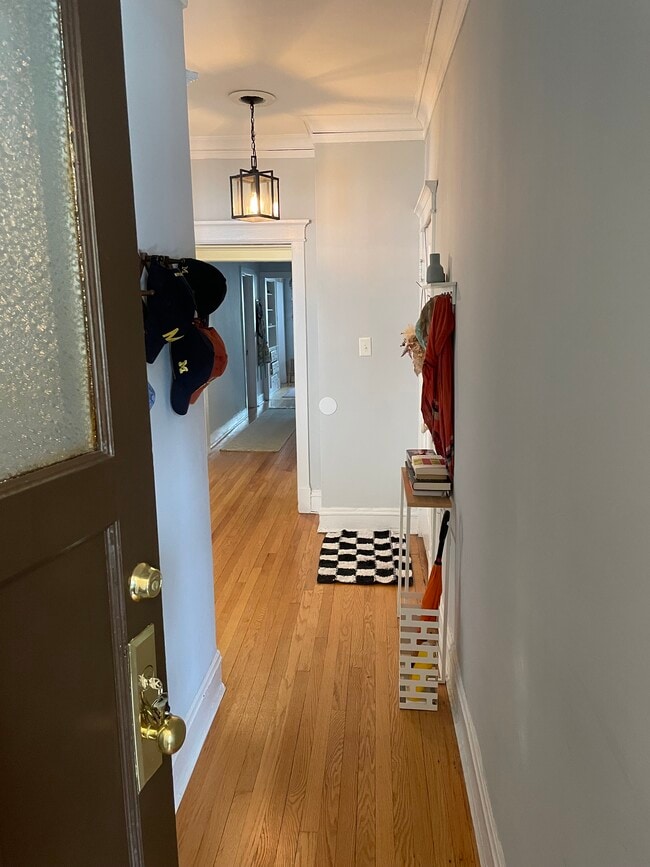 Building Photo - 4858 N Talman Ave