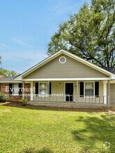Building Photo - 4350 Redwood Cir