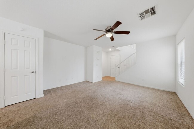 Building Photo - 553 Brinkburn Point Ave