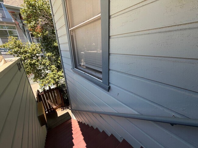 Foto del edificio - Updated & Spacious 1-Bedroom Apartment in Downtown Sacramento – Prime J Street Location