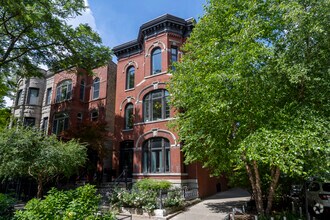 Building Photo - 1254 N Hoyne Ave