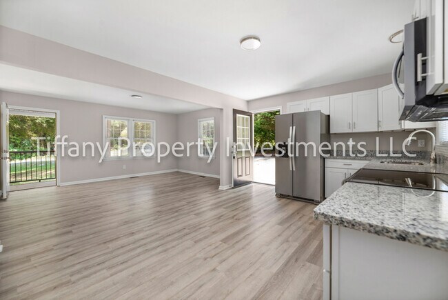 Foto del edificio - 8901 Richardson King Rd