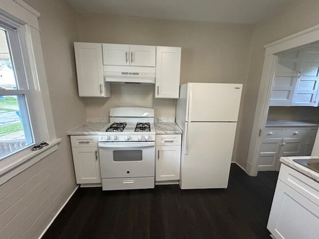 Foto del edificio - 315 E 25th St