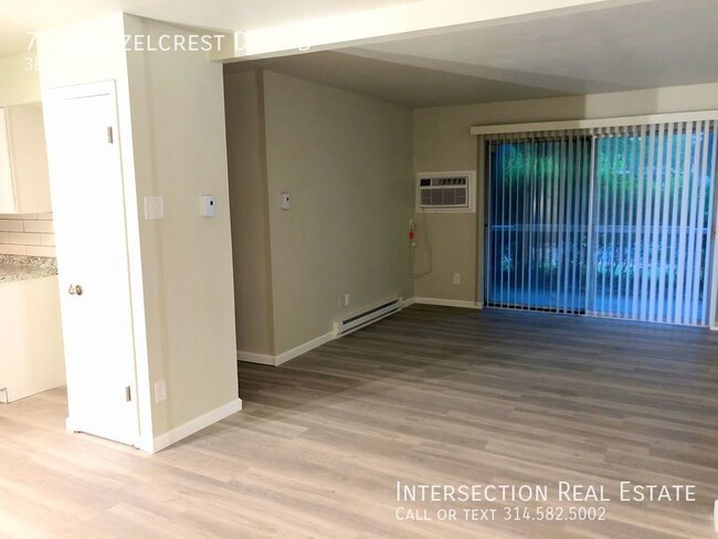 Building Photo - Completely Updated Hazelwood 3bd/1ba Condo...