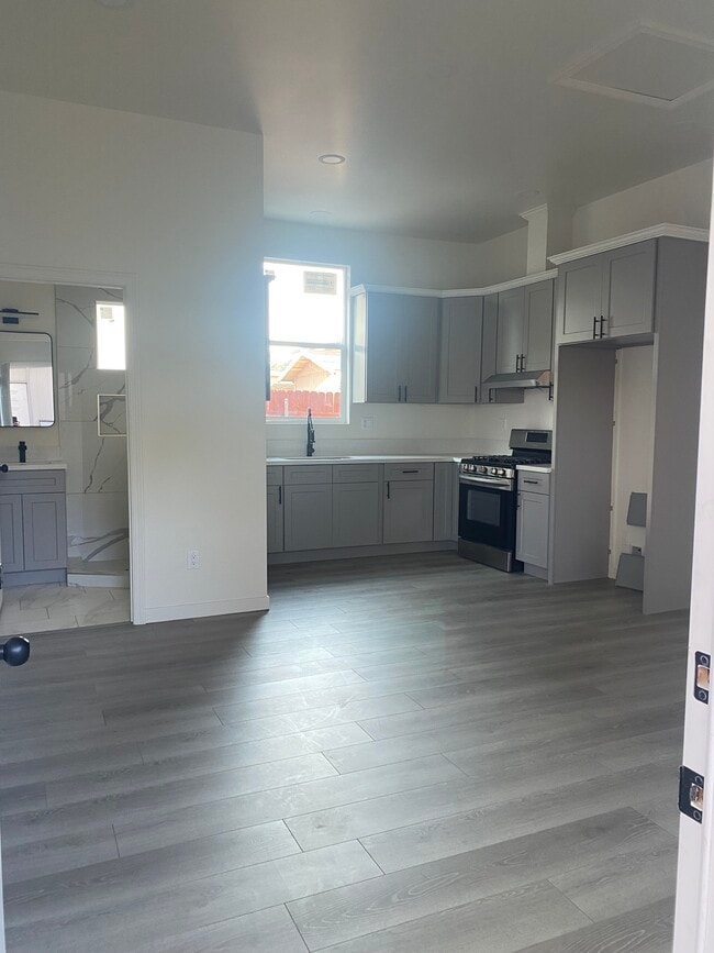 Building Photo - 4027 Bemis St