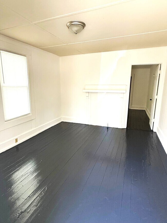 Foto del edificio - 1500 W 4th St