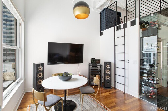 Foto del edificio - 74 New Montgomery St