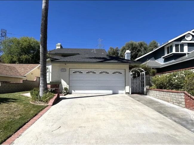 Building Photo - 22842 White Pine Pl