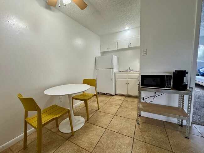 Foto del edificio - 15 minutes to Dyess AFB & Data Center - 12 minutes to Hendrick North & South