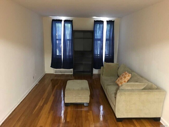 Foto del edificio - 83-11 139th St