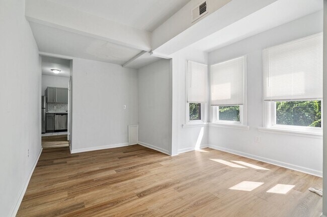 Building Photo - 2105 N 17th St
