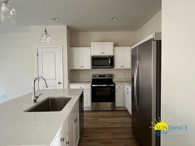 Foto del edificio - Brand-New 3 Bedroom Townhome in Fort Walton Beach!