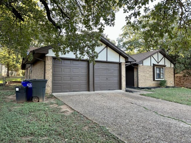 Building Photo - 316 Woodard  Ln