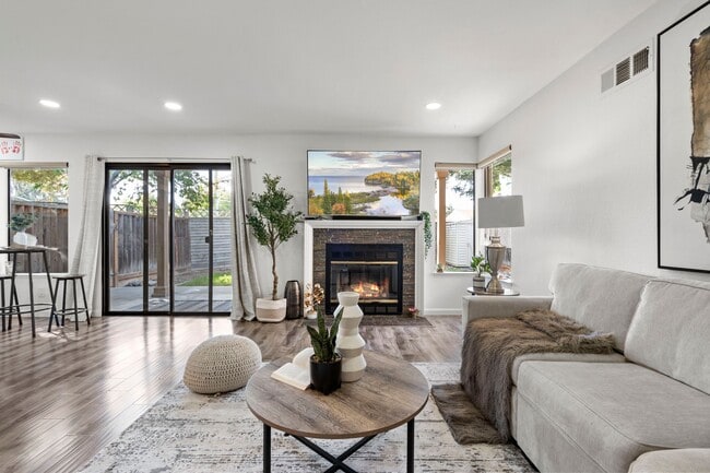 Building Photo - 874 Cherry Glen Cir