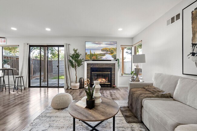 Foto del edificio - 874 Cherry Glen Cir