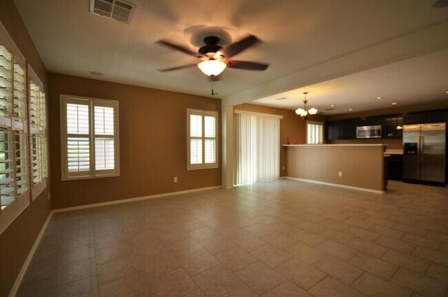 Building Photo - 995 S Cheshire Ln
