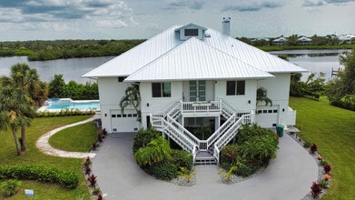 Building Photo - 13064 Via Flavia
