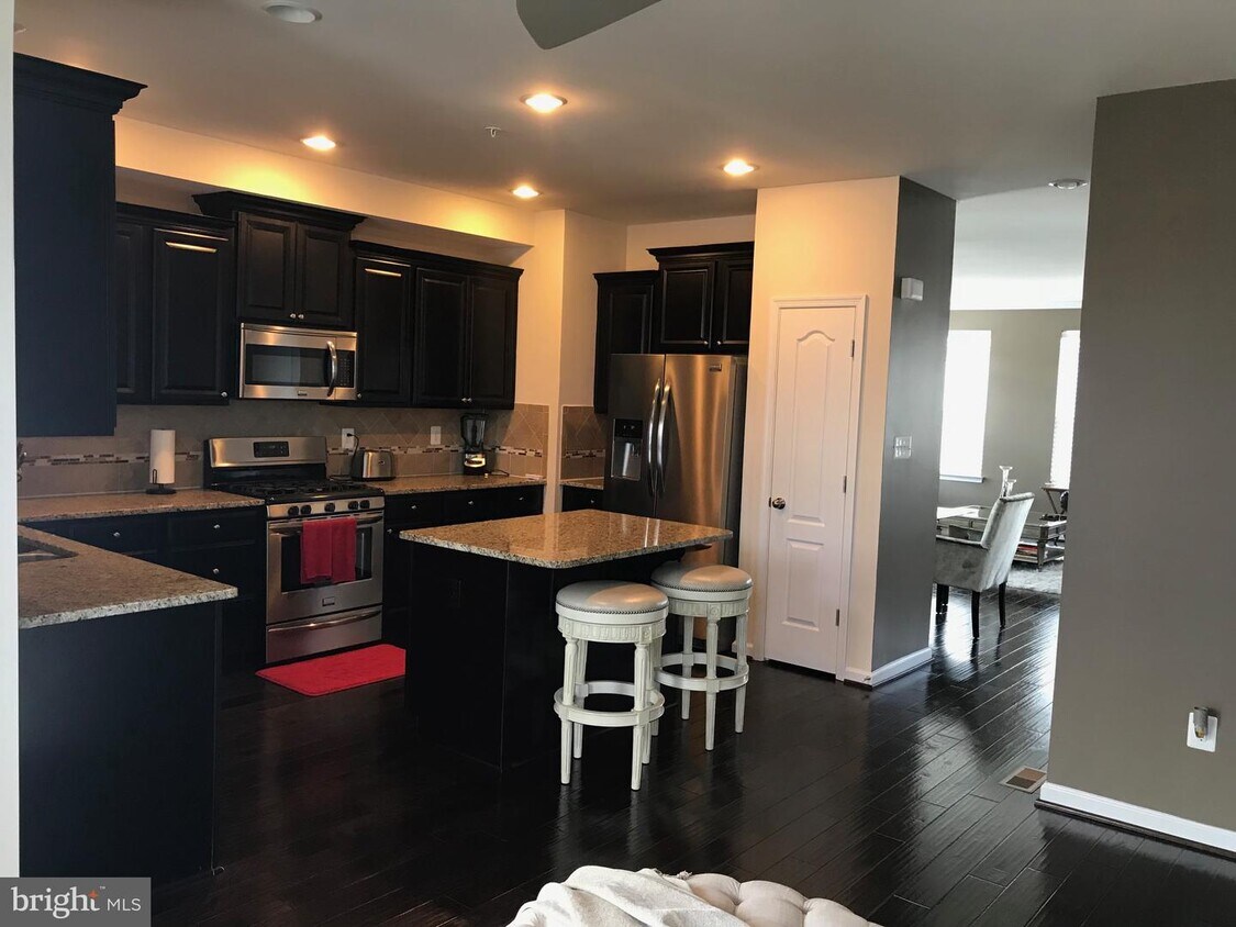 Foto principal - 5407 Spotswood Pl