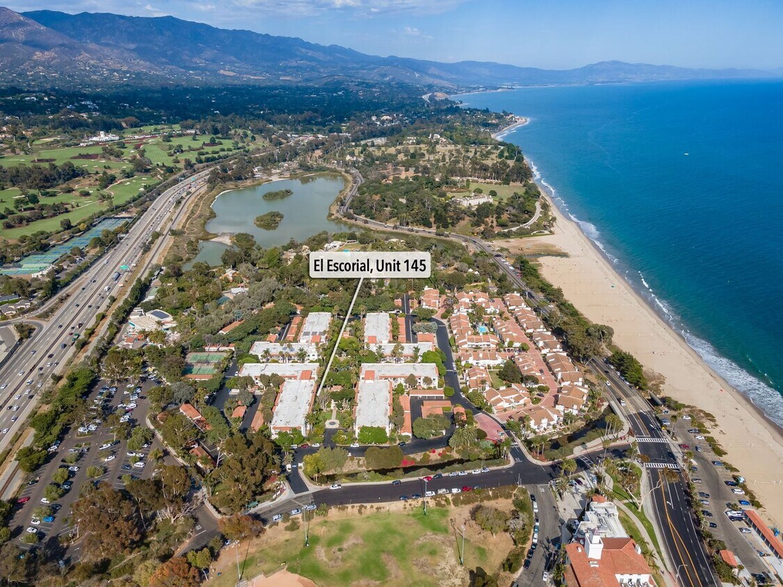 Primary Photo - Lovely top floor south facing unit in the ...