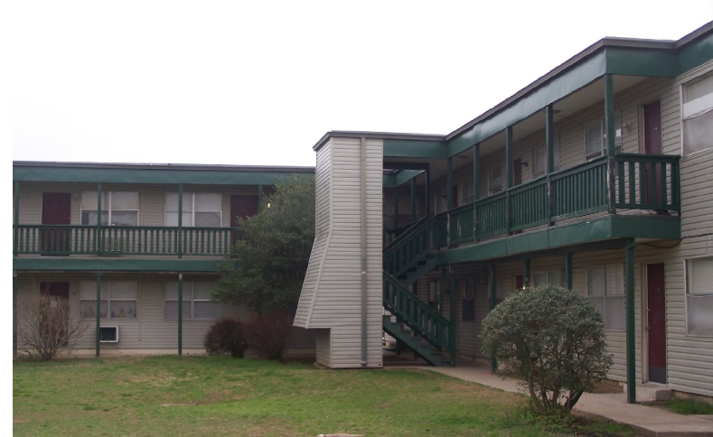 Primary Photo - Courtyard Apartments