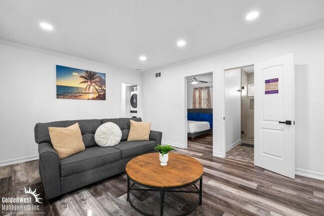 Foto del edificio - Modern 3Bdm 1Ba Unfurnished Downstairs Uni...