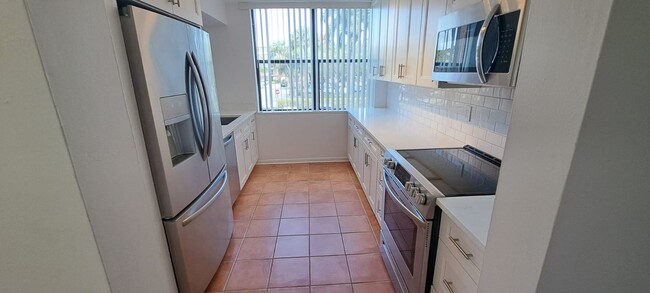 Building Photo - 750 Egret Cir