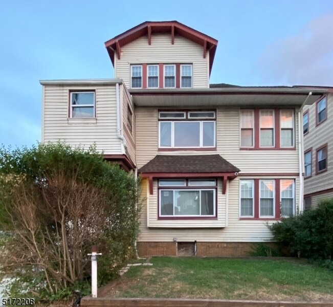 214216 Osborne Terrace Unit 3, Newark, NJ 07112 Room for Rent in Newark, NJ